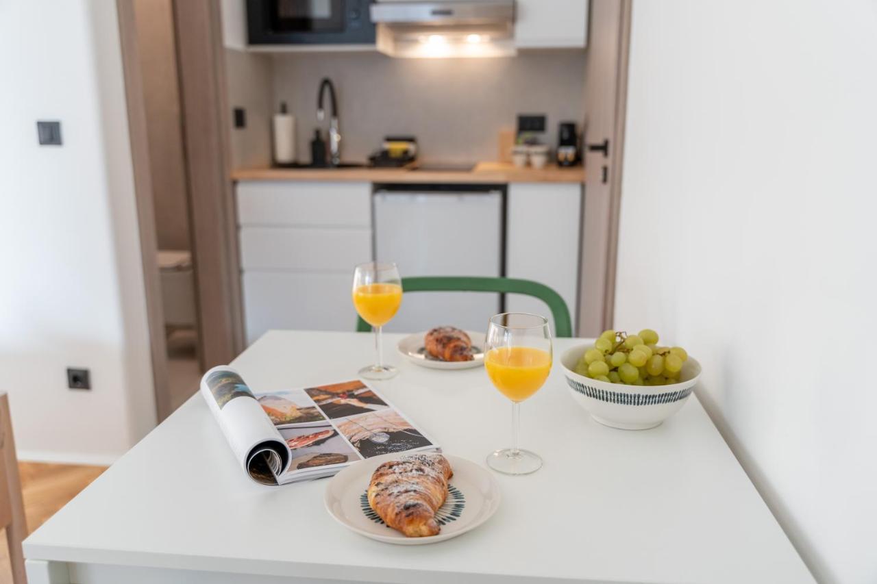 New! D31 Studio W2 Bikes, Sunny Terrace & Parking Rovinj Buitenkant foto