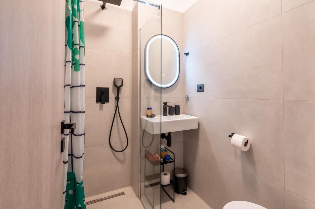 New! D31 Studio W2 Bikes, Sunny Terrace & Parking Rovinj Buitenkant foto